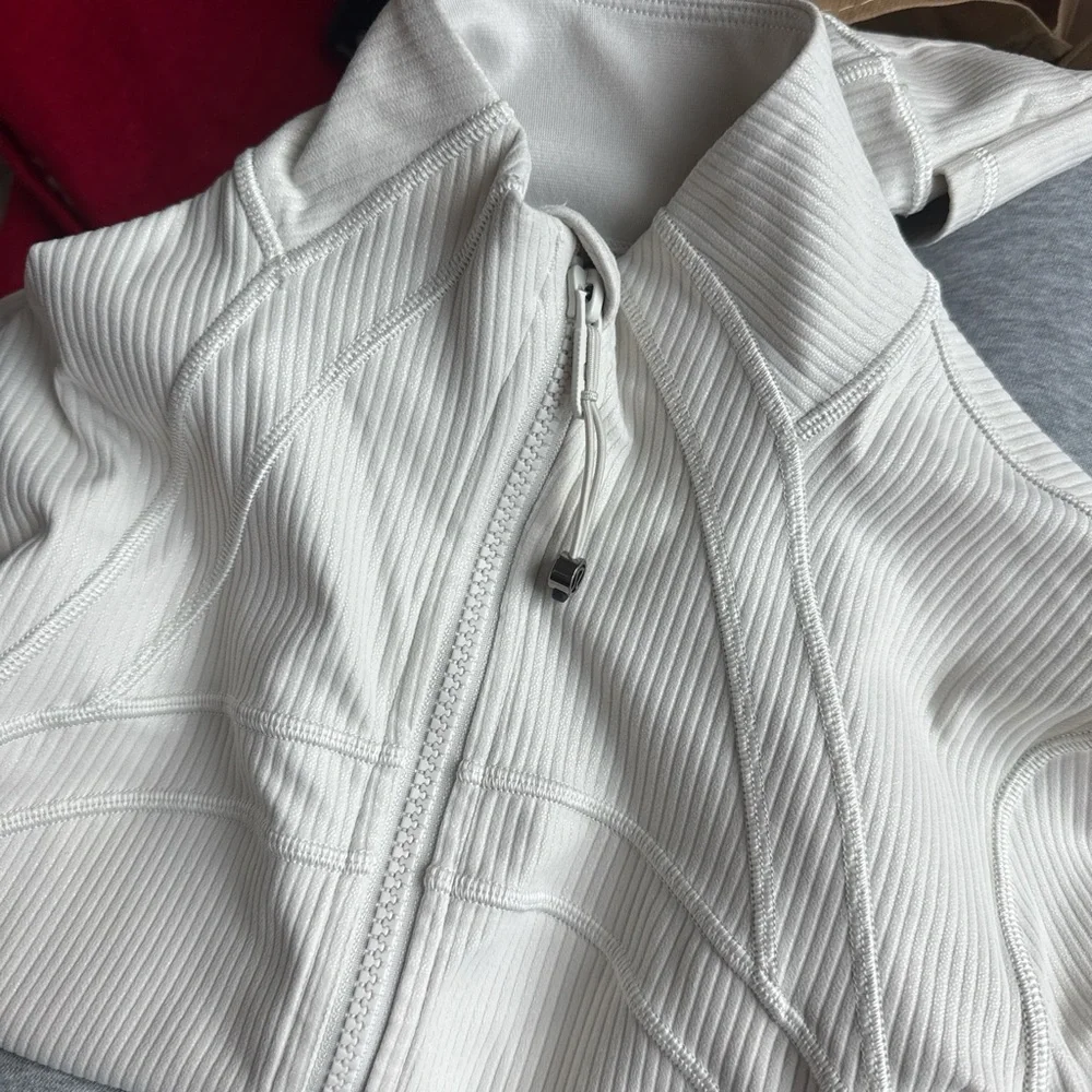 Lululemon define jacket SHIMMER size 4 - Picture 3 of 5